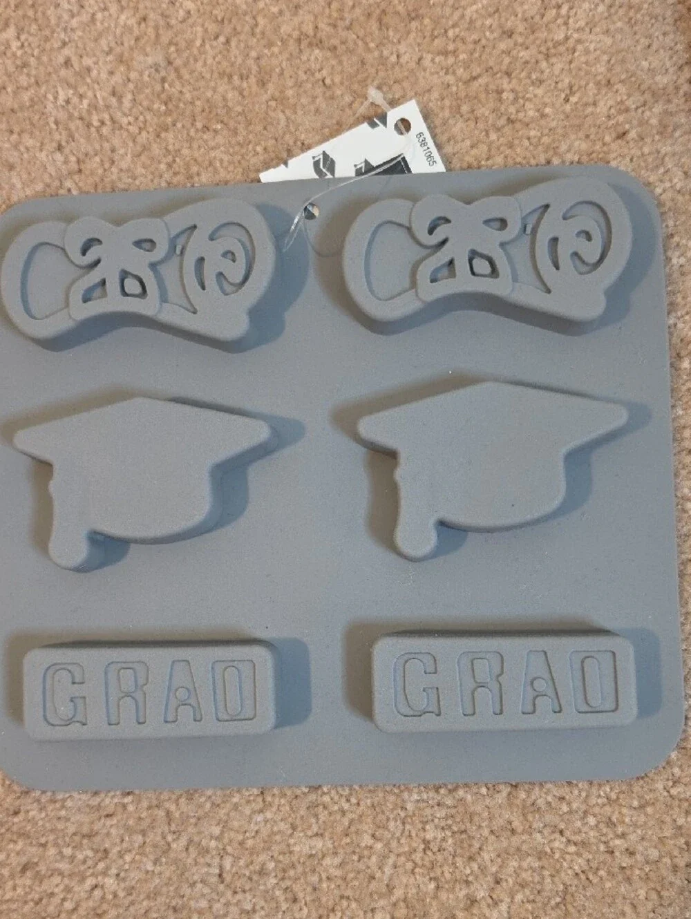 Graduation Silicone Mold Set with Silver/White Sprinkles And Other Decor.